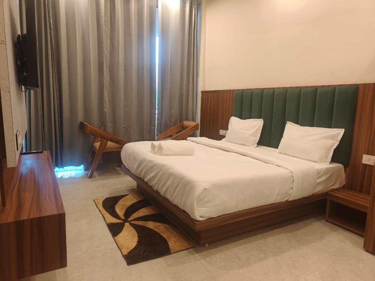 Aroma Resort Rishīkesh Esterno foto
