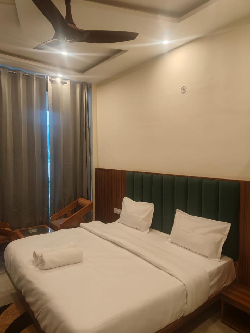 Aroma Resort Rishīkesh Esterno foto