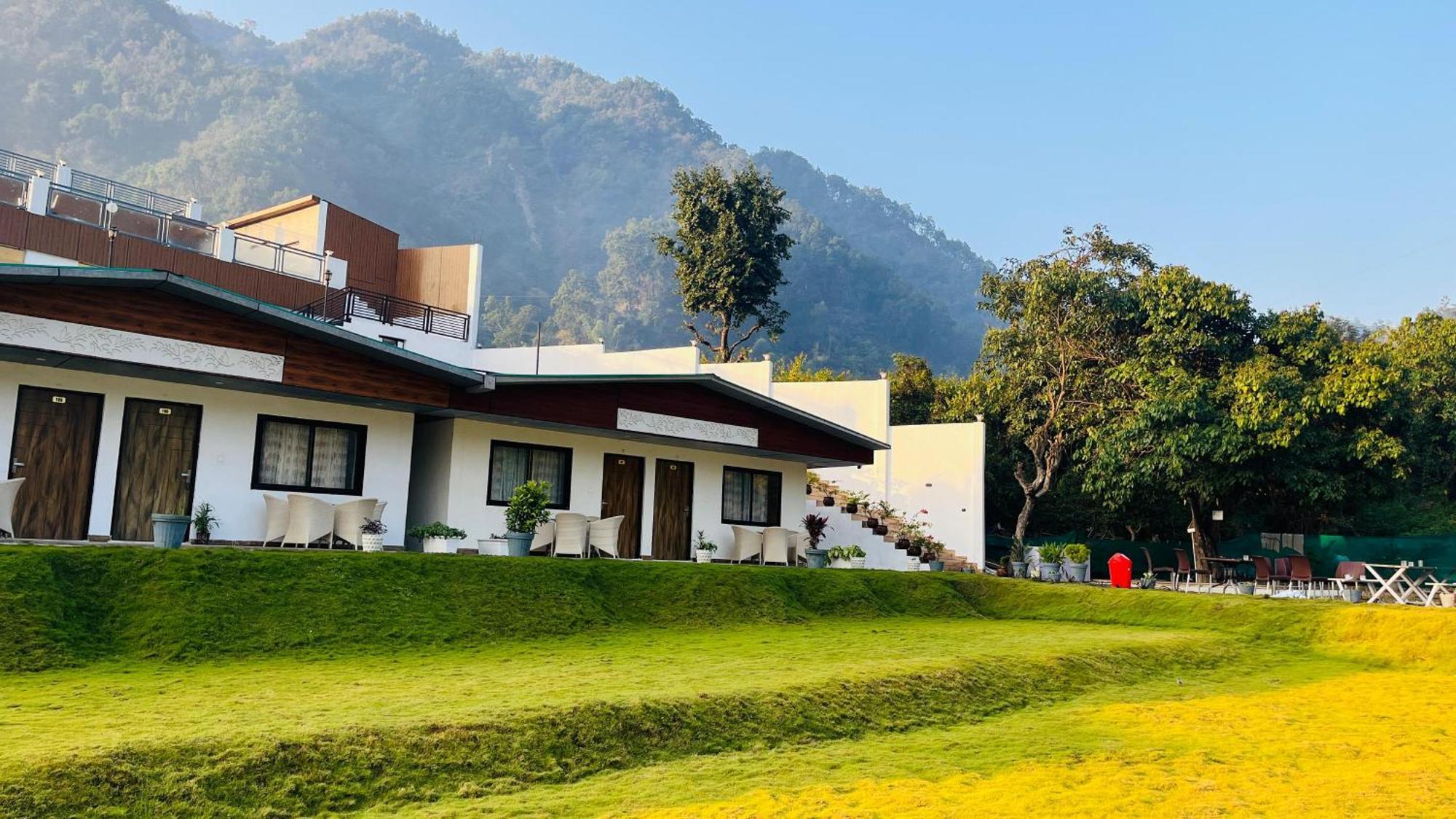 Aroma Resort Rishīkesh Esterno foto