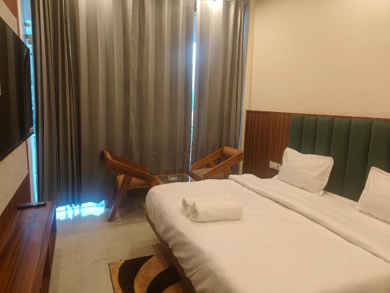 Aroma Resort Rishīkesh Esterno foto