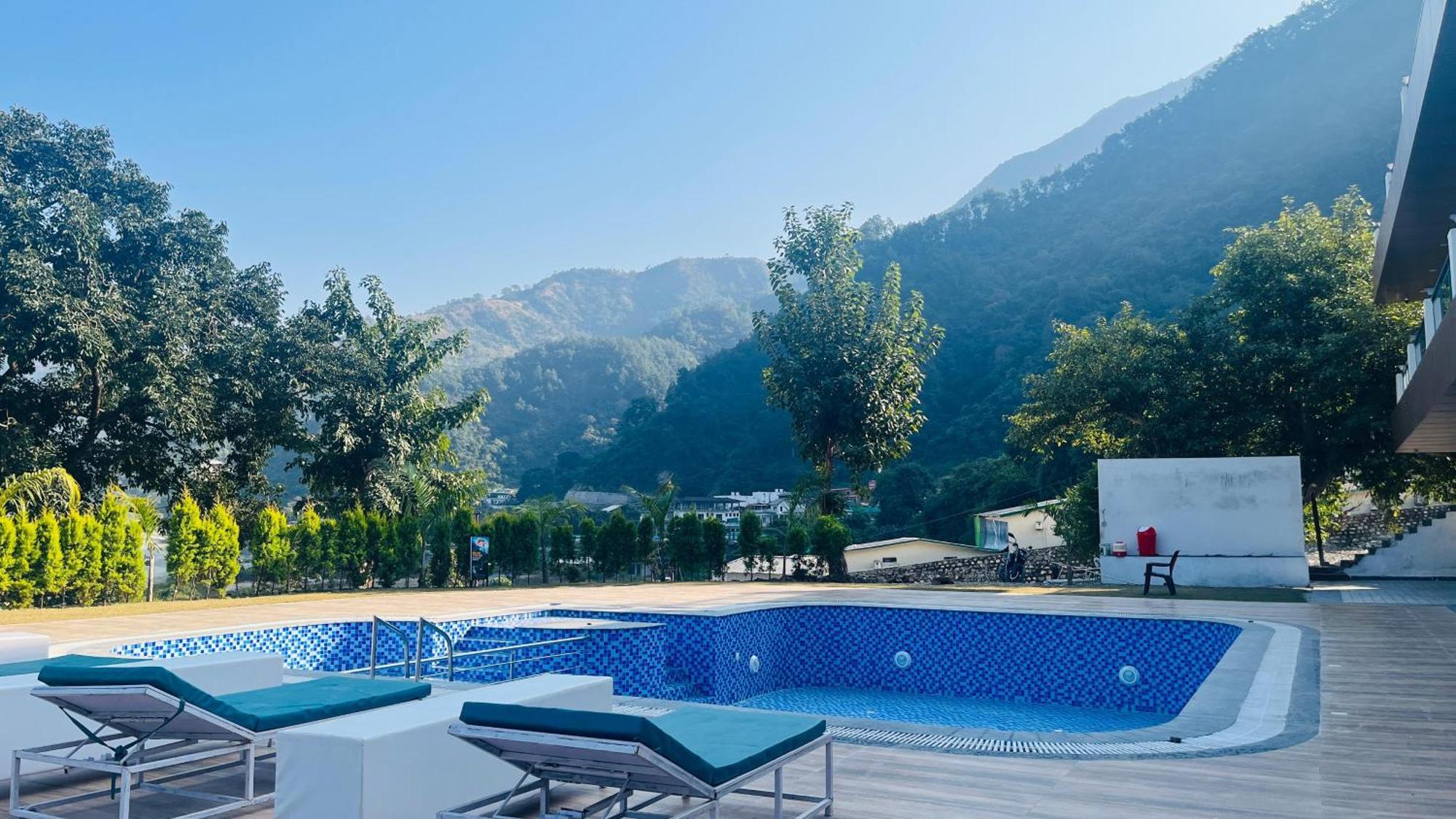 Aroma Resort Rishīkesh Esterno foto