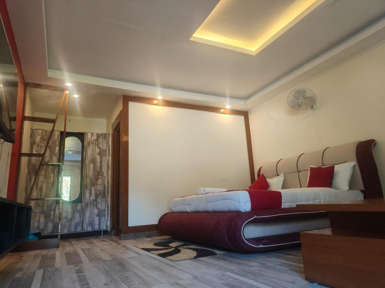 Aroma Resort Rishīkesh Esterno foto