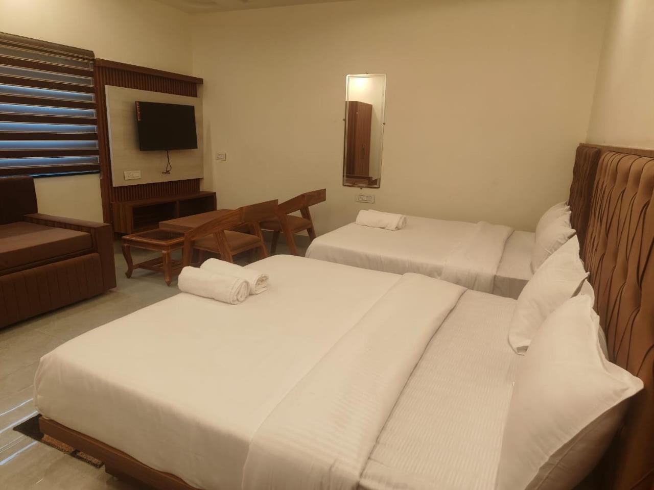 Aroma Resort Rishīkesh Esterno foto
