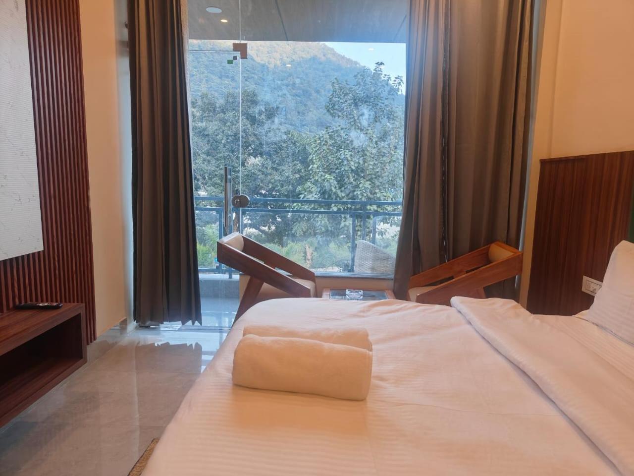 Aroma Resort Rishīkesh Esterno foto